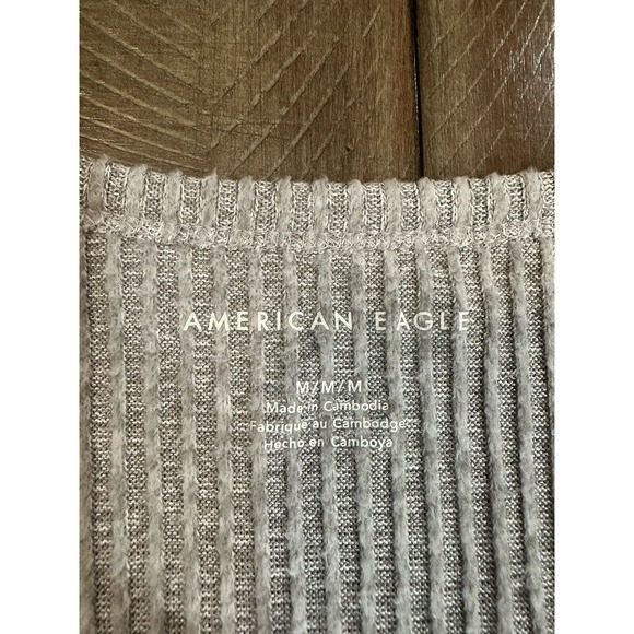 American Eagle Ribbed Knit VNeck Long Sleeve Top Light Gray Soft Stretchy Medium - Picture 3 of 10